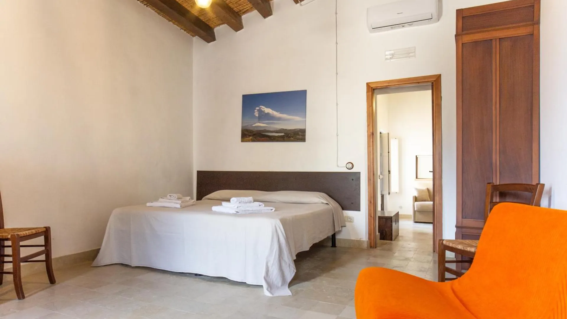 Apartment Case Al Borgo - Albergo Diffuso Agira Italy