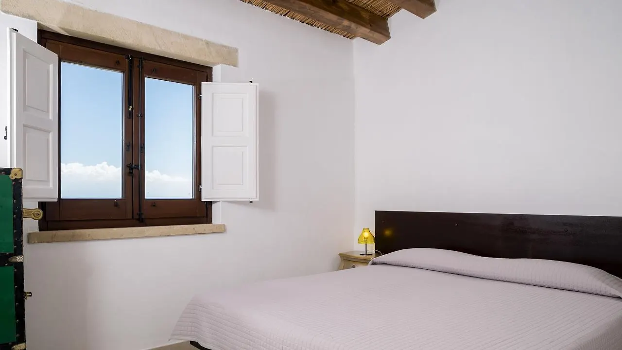 Case Al Borgo - Albergo Diffuso Agira 0*,  Italy
